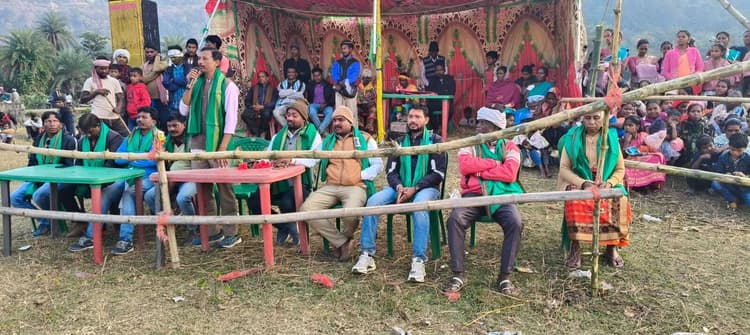 भैंसा लड़ाई का विजेता बना रक्तो बांध व उप विजेता सहीराम हेम्ब्रम