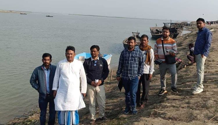 कटाव निरोधक कार्य को लेकर जायजा लेने पहुंची विभागीय टीम