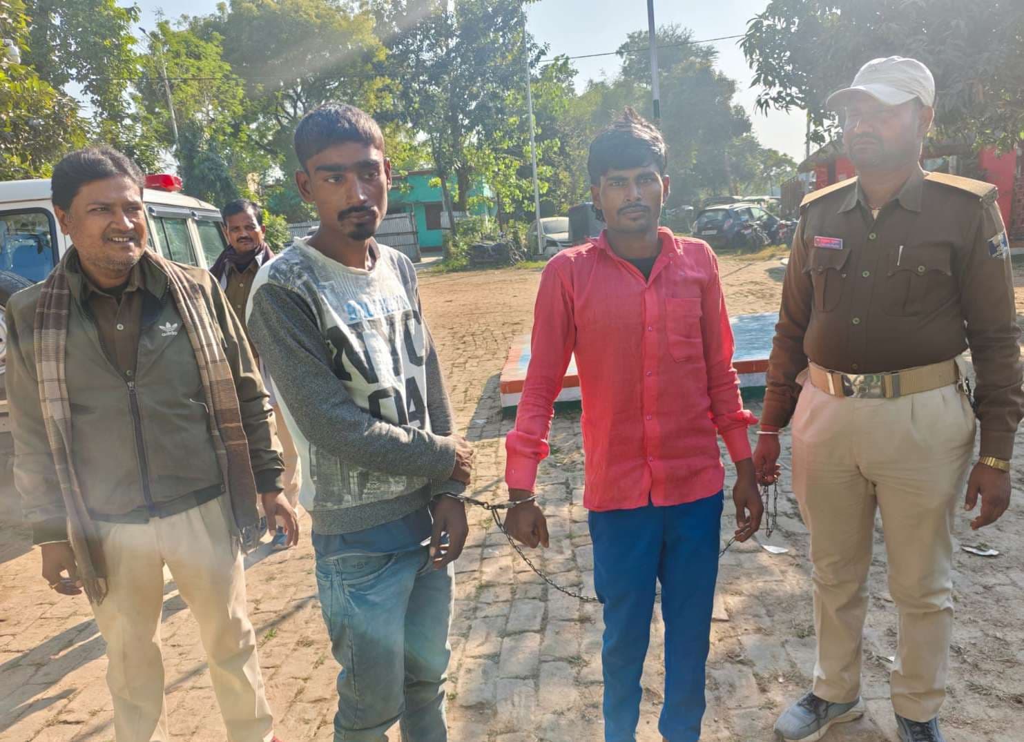 अंतरजिला लूट गिरोह का भंडाफोड़, मधेपुरा के दो बदमाश गिरफ्तार