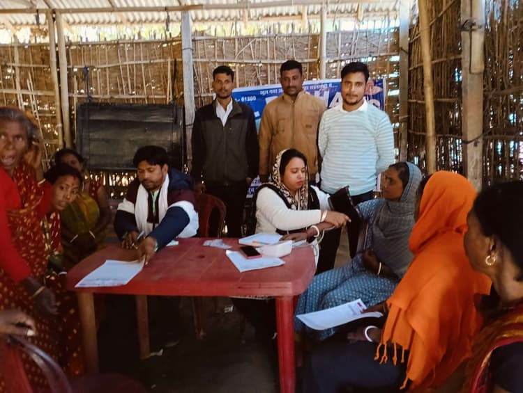 स्वास्थ्य जांच शिविर का किया गया आयोजन