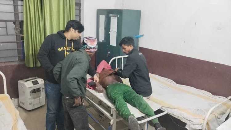 ट्रक की टक्कर से घायल साइकिल सवार की इलाज के दौरान मौत