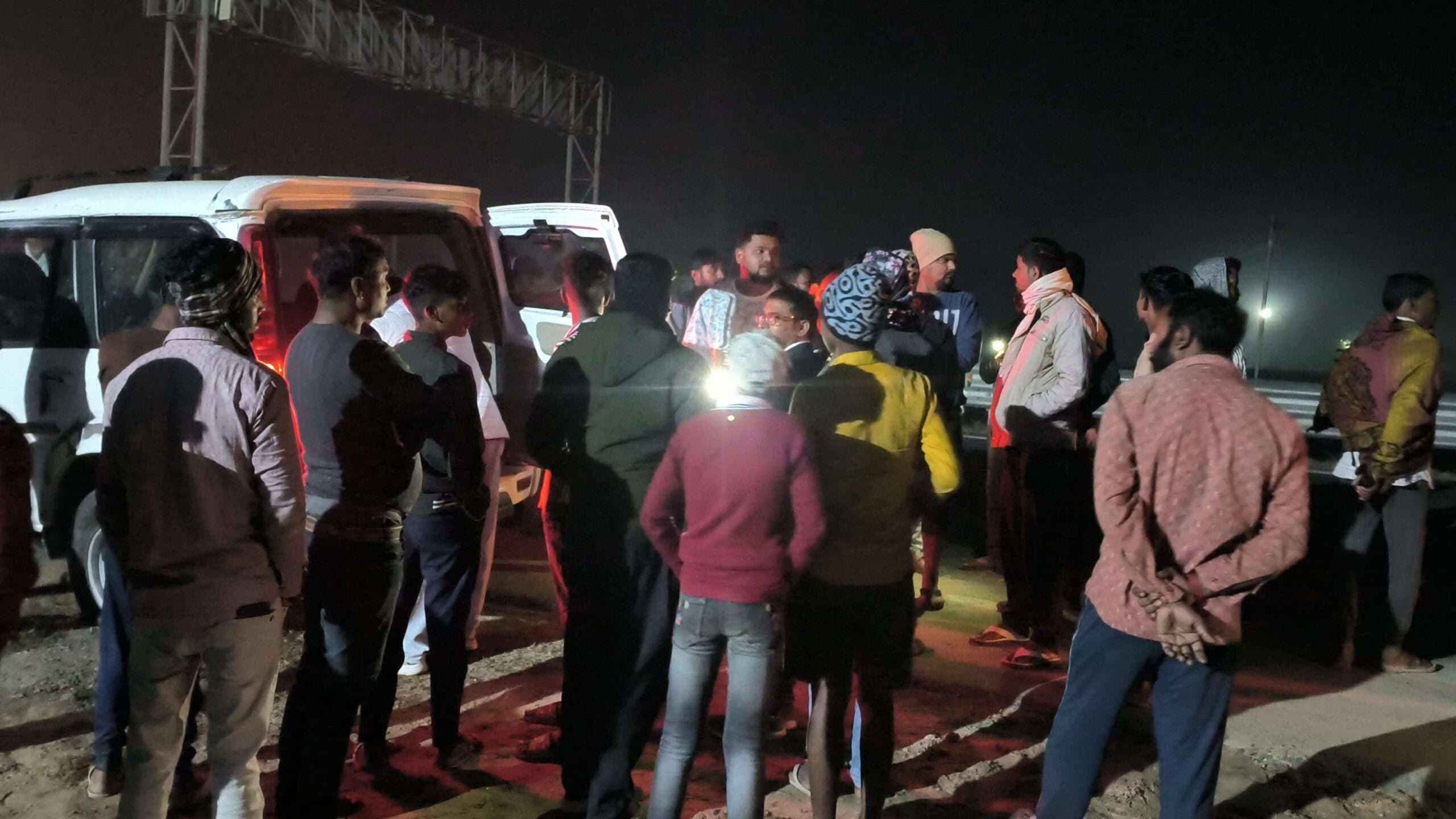 एनएच पर विक्षिप्त की स्कॉर्पियो से कुचलकर मौत