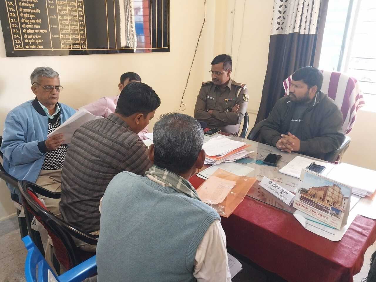 जनता दरबार में जमीन संबंधी चार मामले का निष्पादन