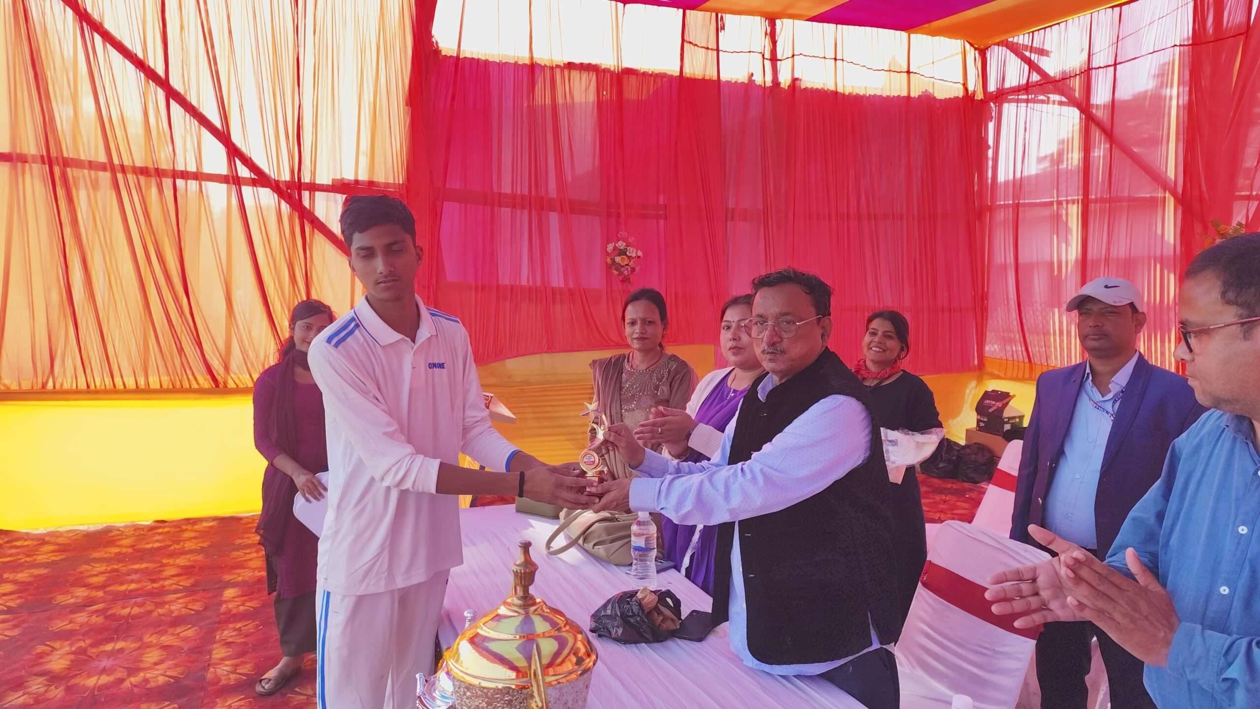 बीएसएस कॉलेज ने बीएनएमवी कॉलेज को 43 रनों से हराया