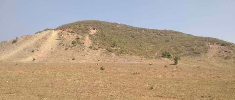 Giridih News :ग्रामीण पर्यटकों की पहली पसंद है गांडेय की जंतवा पहाड़ी