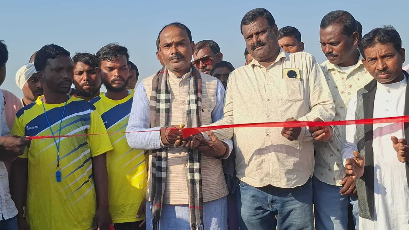 दो दिवसीय फुटबॉल टूर्नामेंट का आयोजन