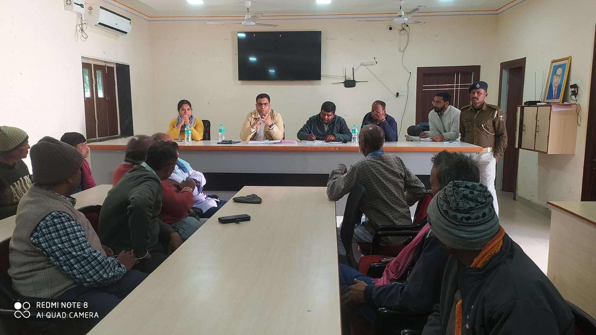 पीडीएस डीलर लाभुकों को ई केवाईसी कराने के लिए करें जागरूक : एसडीओ