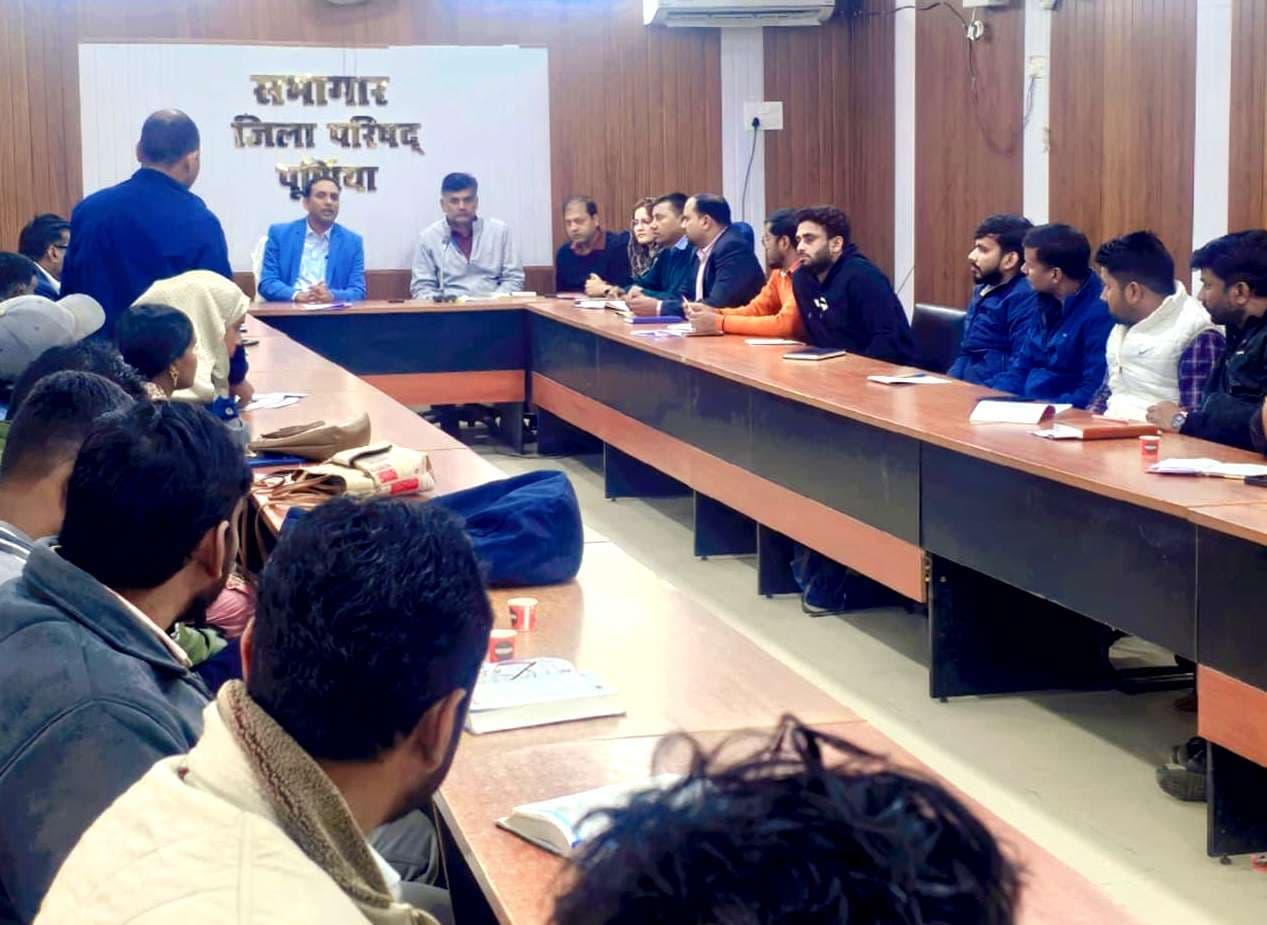 पंचायत सरकार भवन निर्माण के कार्यों में तेजी लाने का दिया गया निर्देश