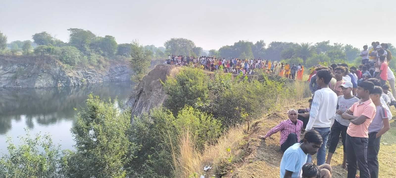 डायन के आरोप में महिला की हत्याकांड के अध्ययन व कवरेज के लिए मिसरा गांव पहुंची फ्रांस की महिला पत्रकार