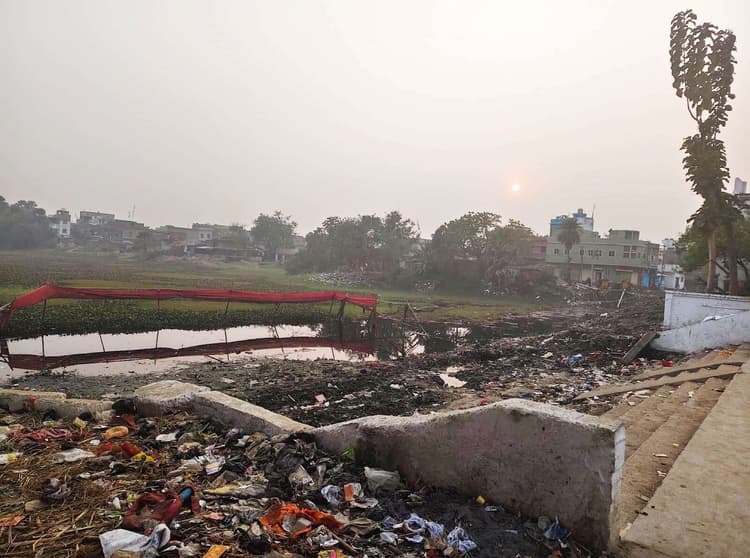 शहर के सबसे अधिक रकबा वाली संसार पोखर का सौंदर्यीकरण अब अटका