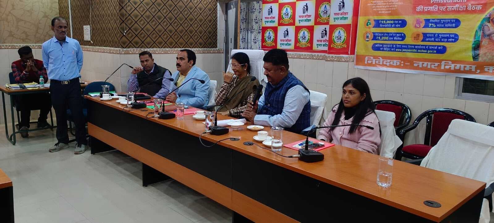 अन्य वेंडरों को बिना परेशान किये लोन उपलब्ध कराये बैंक: मेयर