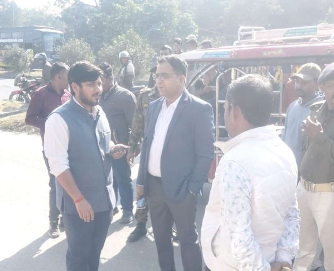 एसडीओ ने किया अतिक्रमण स्थल का निरीक्षण