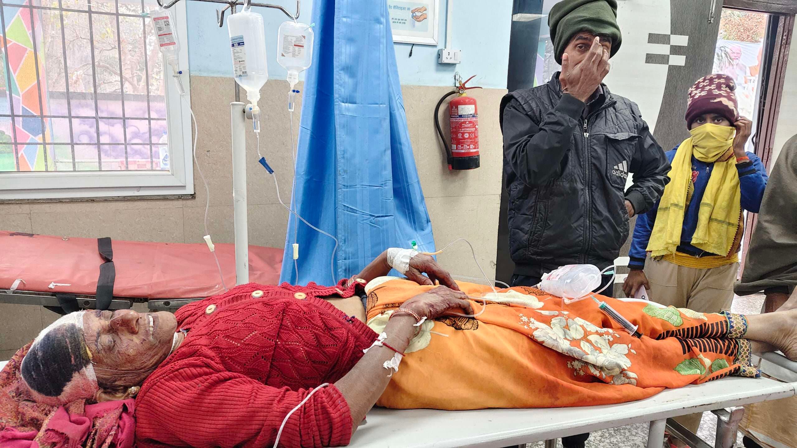 धान काटने विवाद में बुजुर्ग महिला की पिटाई