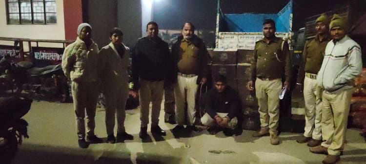 फुल गोभी लोड ट्रक से 504 लीटर शराब बरामद, चालक गिरफ्तार