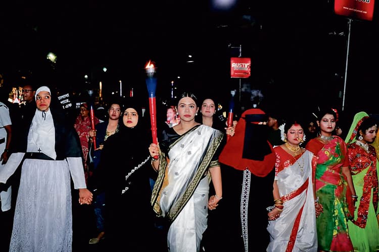 हिजाब विवाद : कोलकाता में महिलाओं का विरोध मार्च