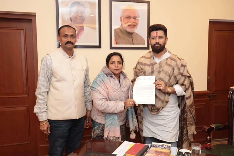 केंद्रीय मंत्री चिराग पासवान से मिलीं विधायक