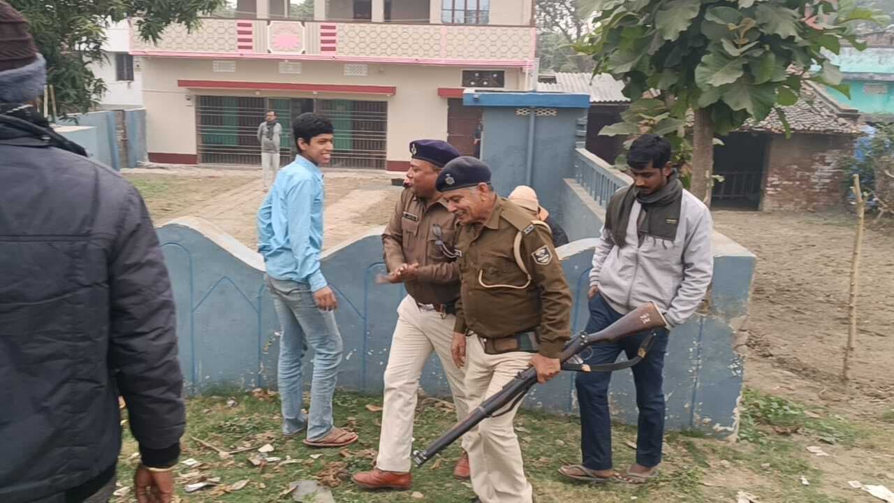 बंद घर से अज्ञात चोरों ने की चोरी, पहुंची पुलिस