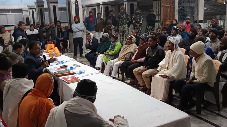 मंदिर, ठाकुरबाड़ी और पर्यटन विकास को लेकर डीएम ने की पहल