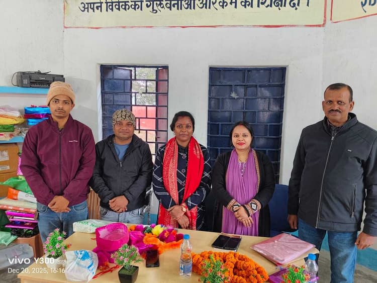 प्रखंड साधनसेवी को दी गयी विदाई, नये का अभिनंदन