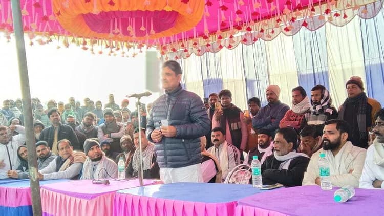 सरकारी जमीन पर बने सैनिक स्टेशन : डा जावेद