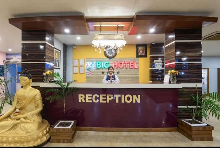 दो कैसीनो में छापा, चार भारतीयों समेत 20 लोग गिरफ्तार