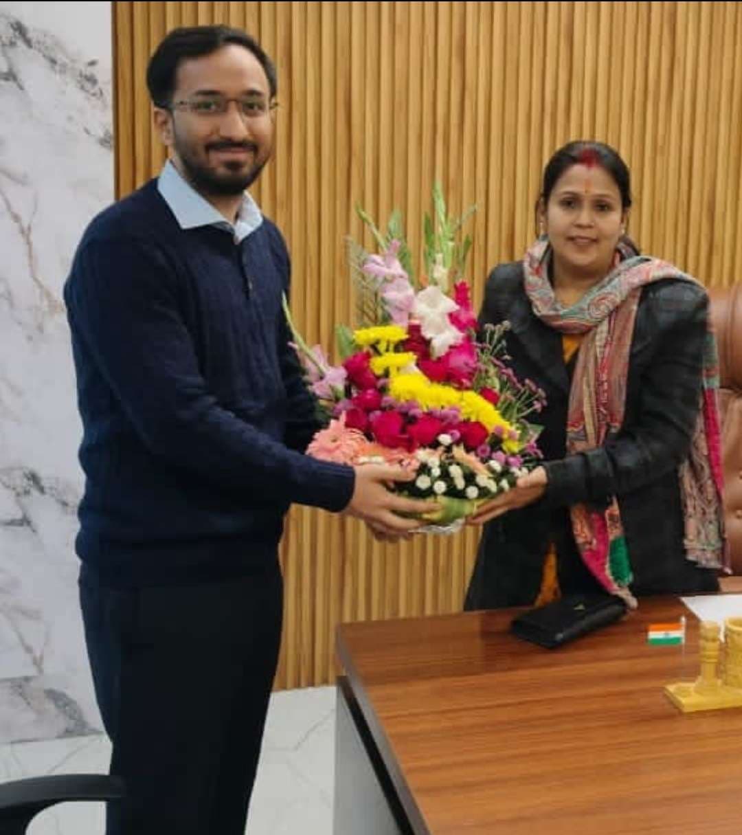 Motihari: सदर एसडीओ निशांत सिहारा बने नगर आयुक्त, संभाला कार्यभार