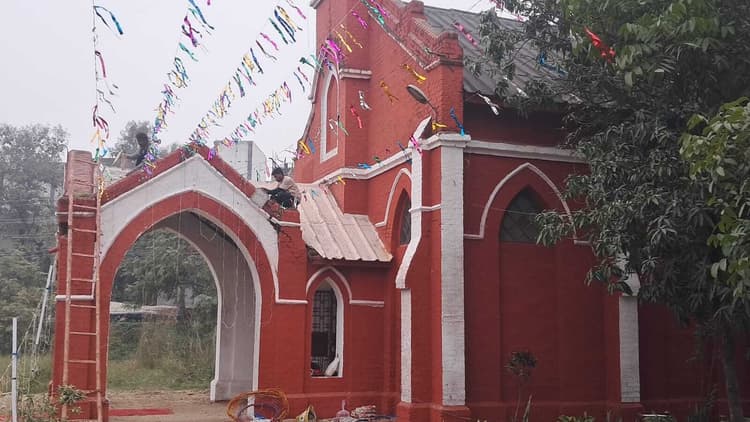 गिरजाघरों में क्रिसमस डे की तैयारी, आज विशेष प्रार्थना सभा का आयोजन