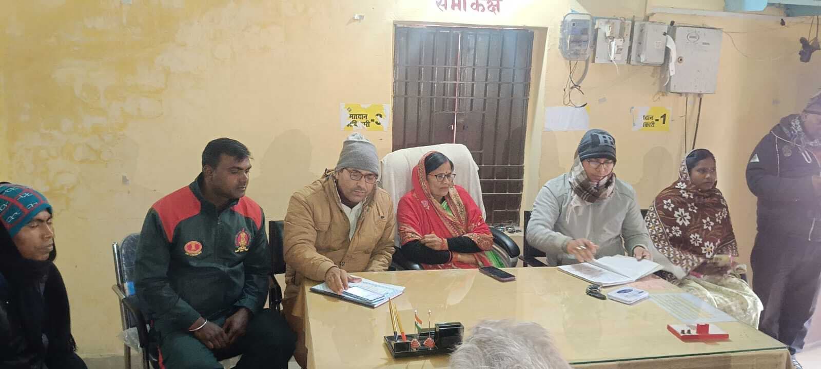 भंगहा व शब्दा में प्रशासन गांव की ओर के तहत लगा शिविर