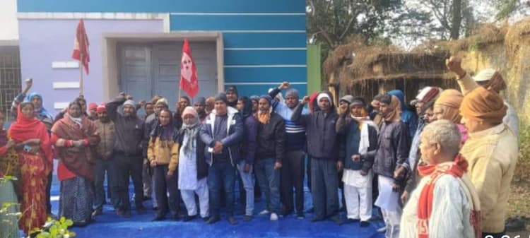 Giridih News :भाकपा माले की बैठक में मनरेगा में बदलाव का विरोध