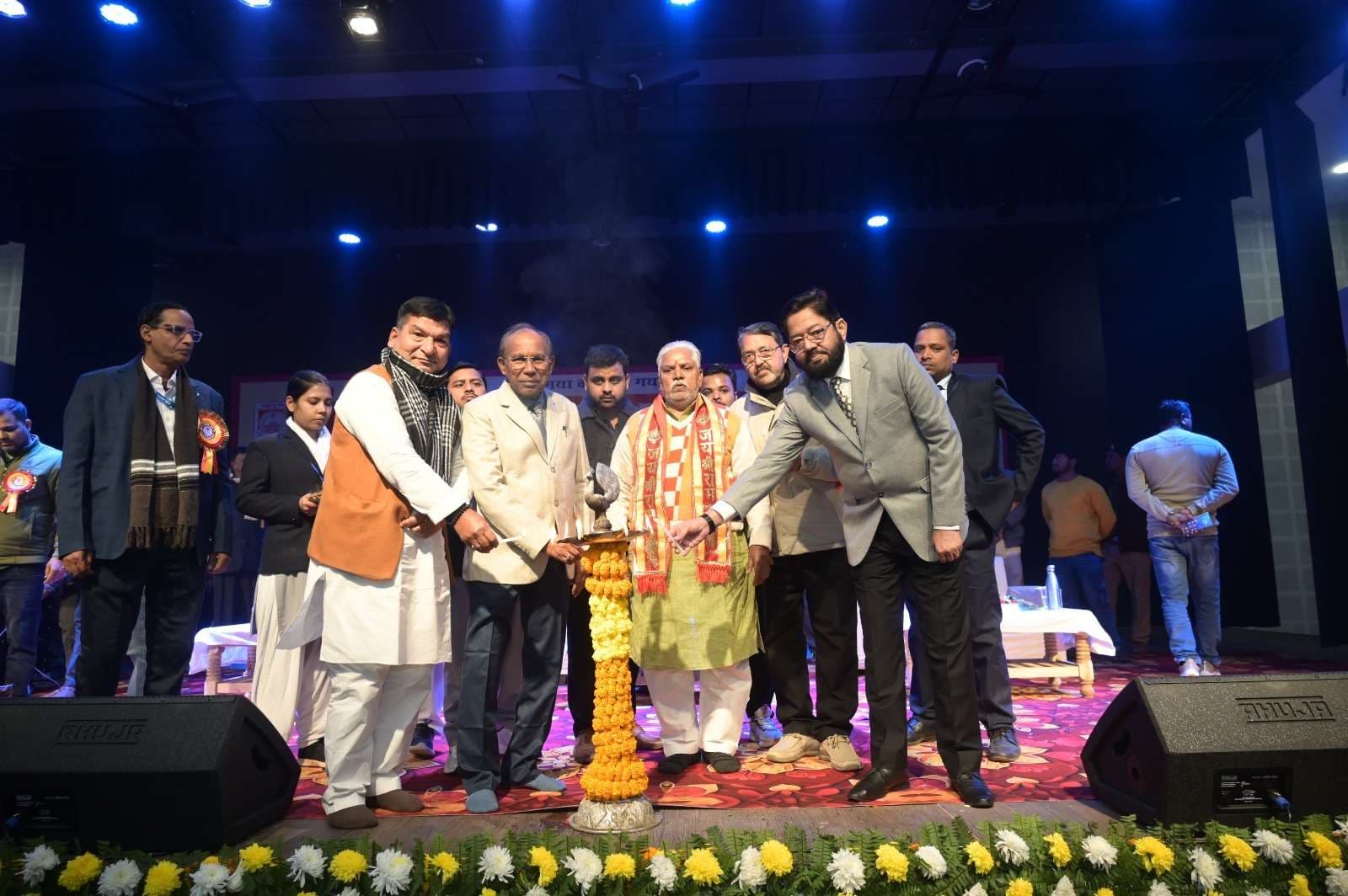 एकता सभागार भौतिक संचरना के साथ ज्ञान, संस्कृति व प्रतिभा का मंच