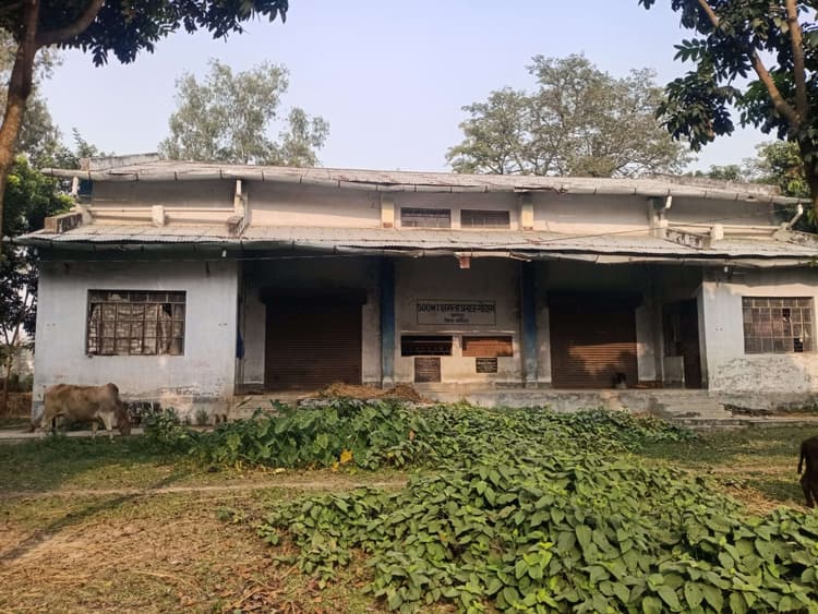 लाखों की लागत से निर्मित गोदाम का नहीं हो रहा कोई उपयोग