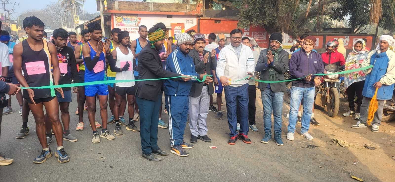 रन फॉर यूनिटी के तहत मैराथन दौड़ में दुमका के बेंटियूस बने विजेता