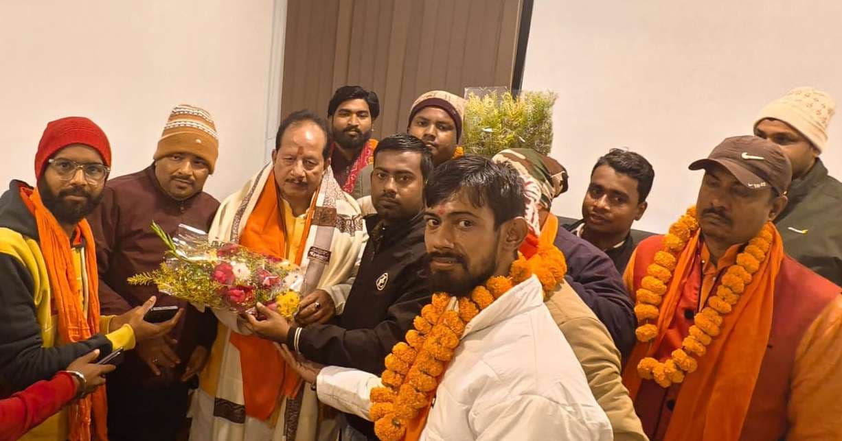 डिप्टी सीएम से मिले विश्व हिंदू युवा वाहिनी संघ के अधिकारी