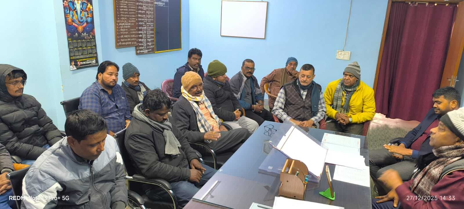 राजस्व कर्मियों को तबादले पर सीओ ने दी विदाई