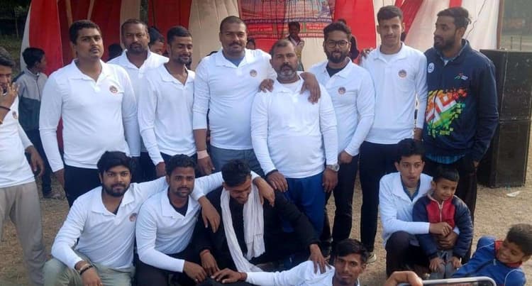 बड़हिया की टीम ने हाथीदह को किया पराजित