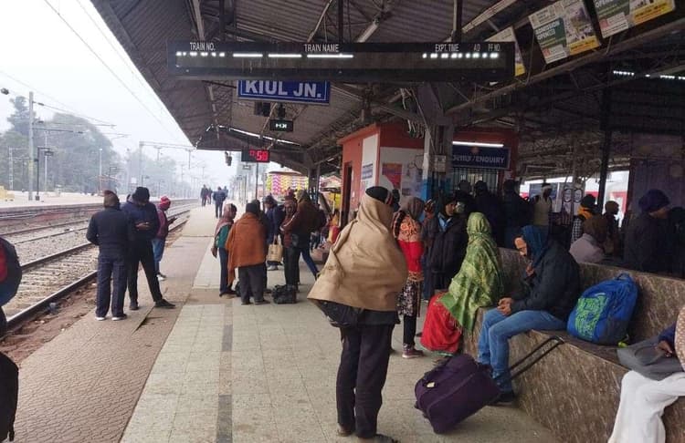 हादसे की वजह से कई ट्रेन नहीं पहुंची किऊल