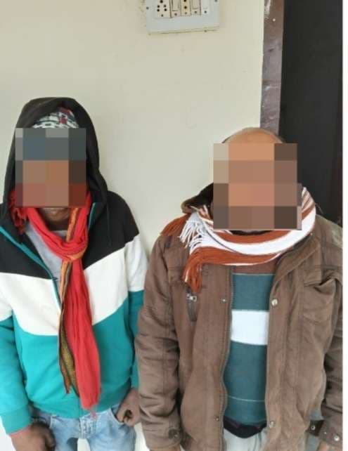 वाहन जांच में 19 लीटर विदेशी शराब के साथ दो तस्कर गिरफ्तार, बाइक जब्त