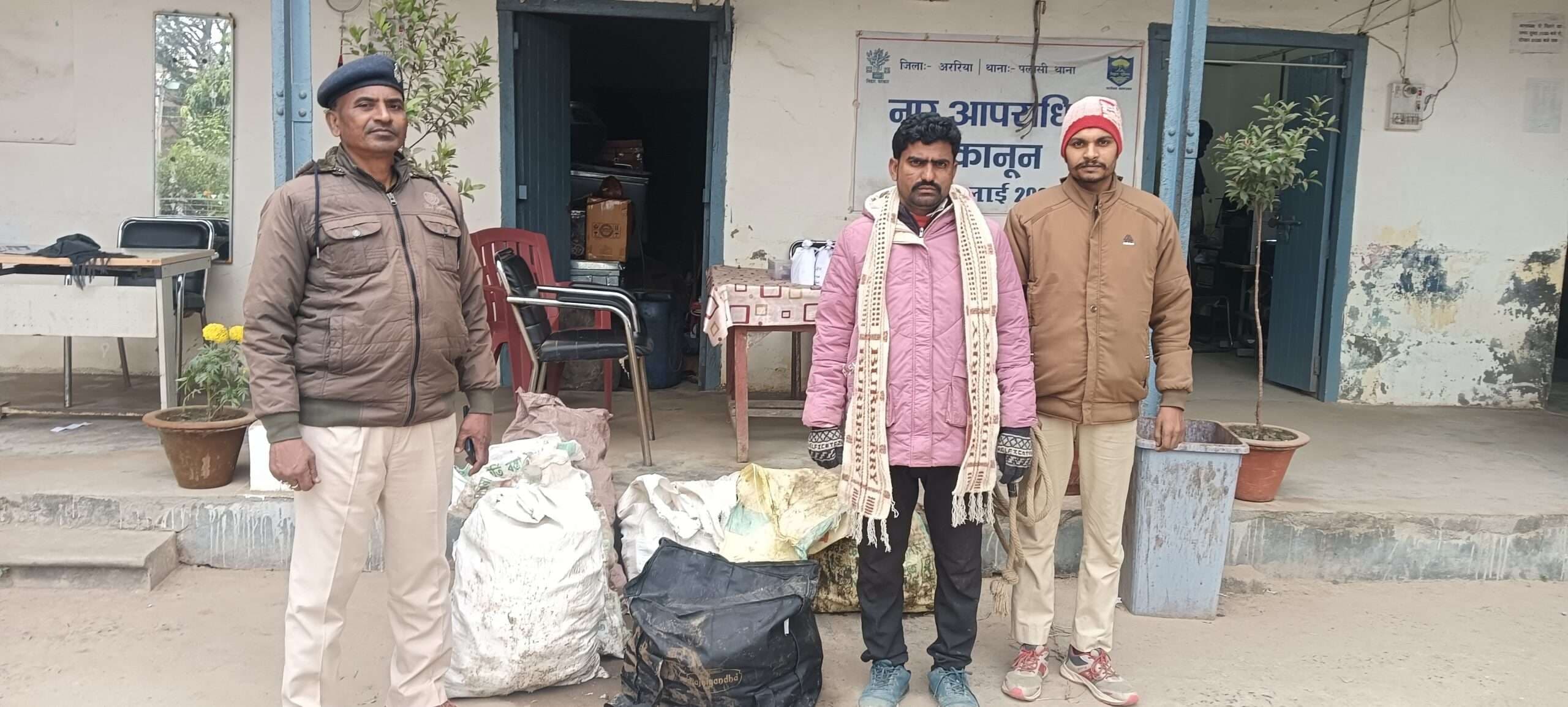 711 बोतल शराब के साथ तस्कर गिरफ्तार