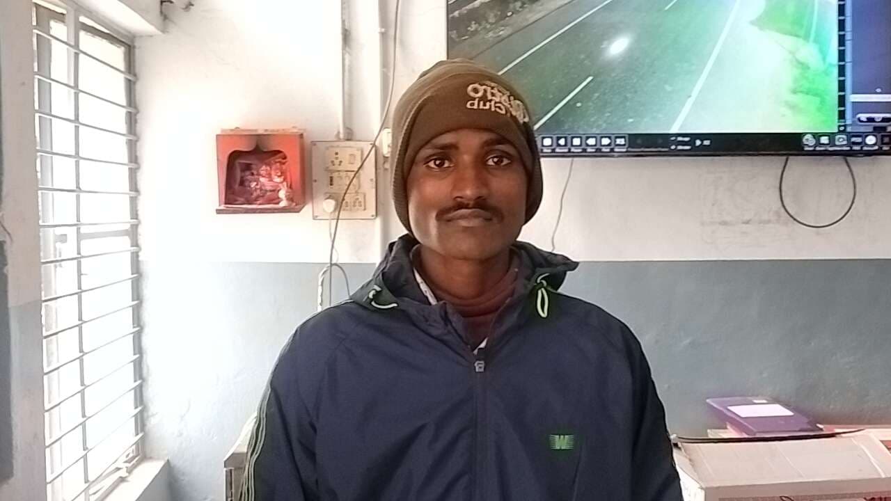 नंदपुर गांव से पुलिस ने एक मजदूर को किया बरामद