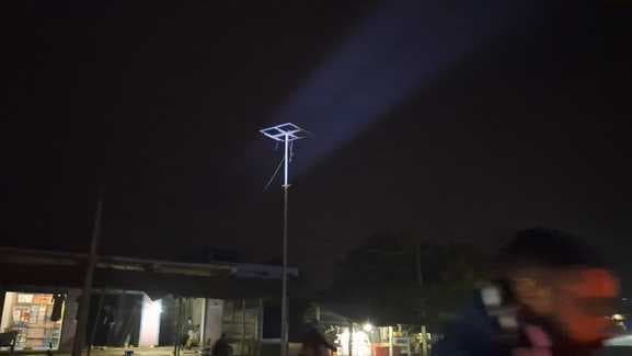 नयानगर चौक की स्ट्रीट लाइट छह महीनों से खराब, ग्रामीणों में नाराजगी