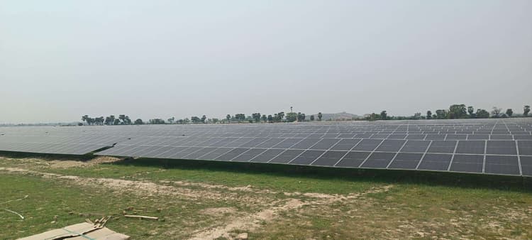 कजरा सोलर प्लांट से रोशन हुआ इलाका, क्षेत्र में खुशी की लहर