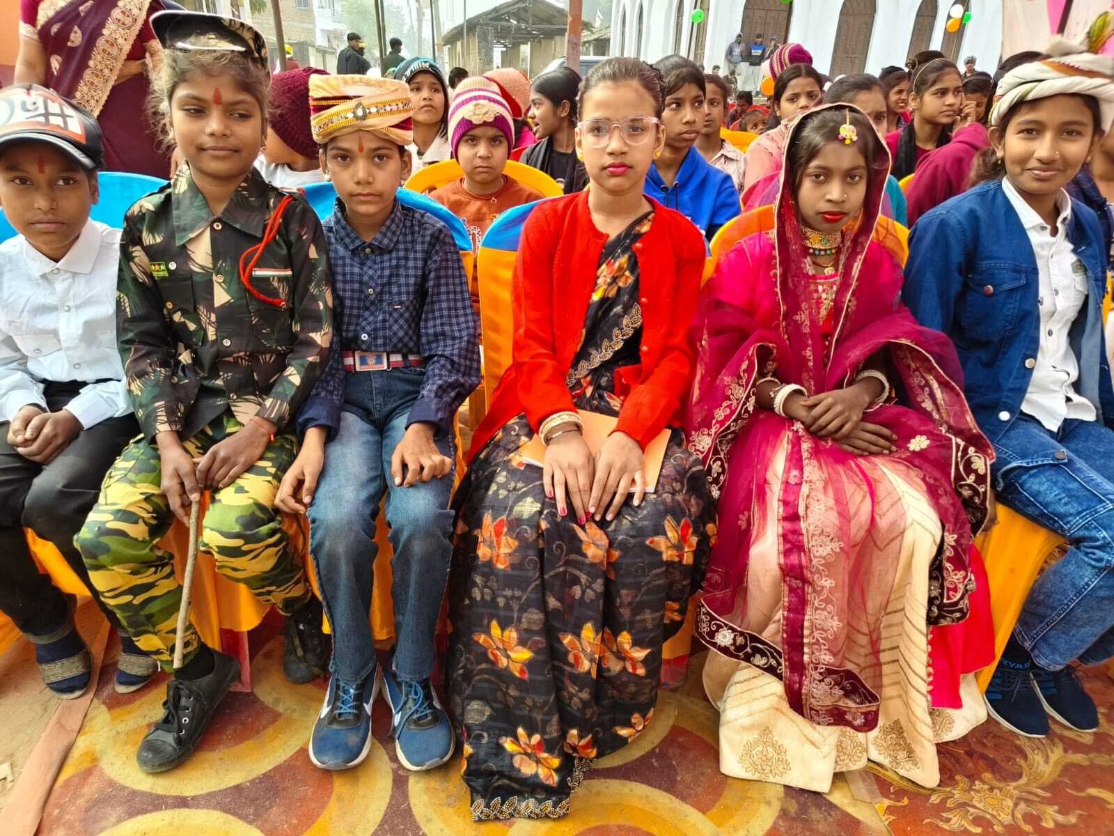 400 किशोरियों ने शिक्षा, हिंसा और भेदभाव पर रखी अपनी बात