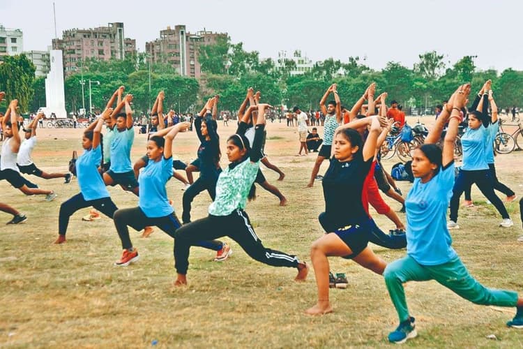 गांधी मैदान में प्रैक्टिस पर रोक: अभ्यास के लिए जगह नहीं, जाएं तो जाएं कहां अभ्यर्थी?