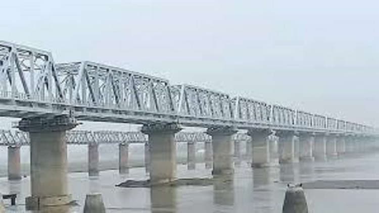 Rail Bridge: नये साल में चालू होगा हथीदह-सिमरिया डबल ट्रैक रेल पुल, गंगा नदी पर एक साथ दौड़ेंगी तीन-तीन ट्रेनें