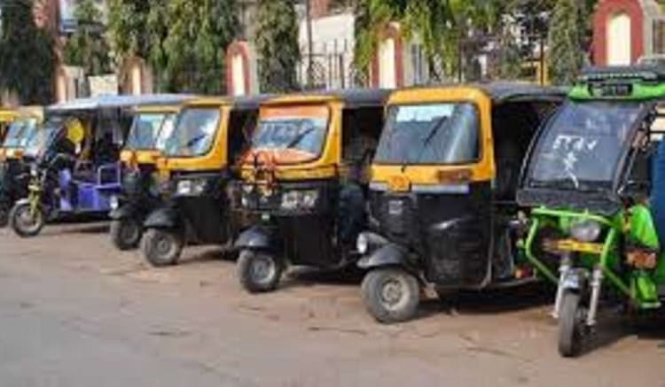 Bihar Traffic Rules: ऑटो-टोटो पर रहेगा क्यूआर कोड, स्कैन करते ही मिलेगी चालक और रूट की जानकारी