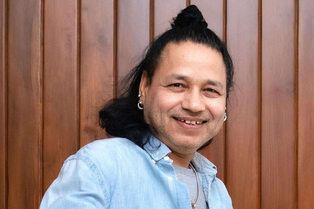 Aaj Mere Piya Ghar Aawenge Song real meaning kailash kher singer