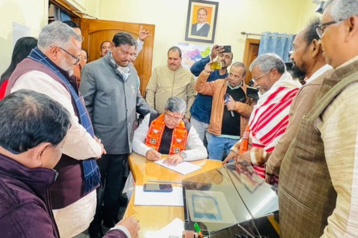 झारखंड बीजेपी को कल मिलेगा नया कप्तान, इस बड़े नेता का अध्यक्ष बनना तय झारखंड बीजेपी को कल मिलेगा नया कप्तान, इस बड़े नेता का अध्यक्ष बनना तय