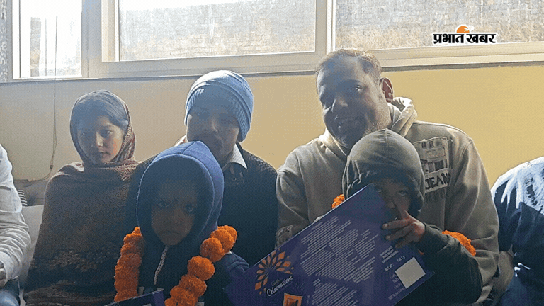 अंश-अंशिका की सुरक्षित वापसी के बाद भावुक पल, माता-पिता ने BJP महानगर अध्यक्ष वरुण साहू से मिलकर कहा धन्यवाद