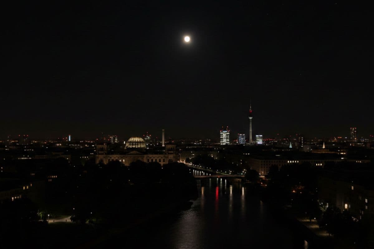 Berlin Blackout / Ai Image