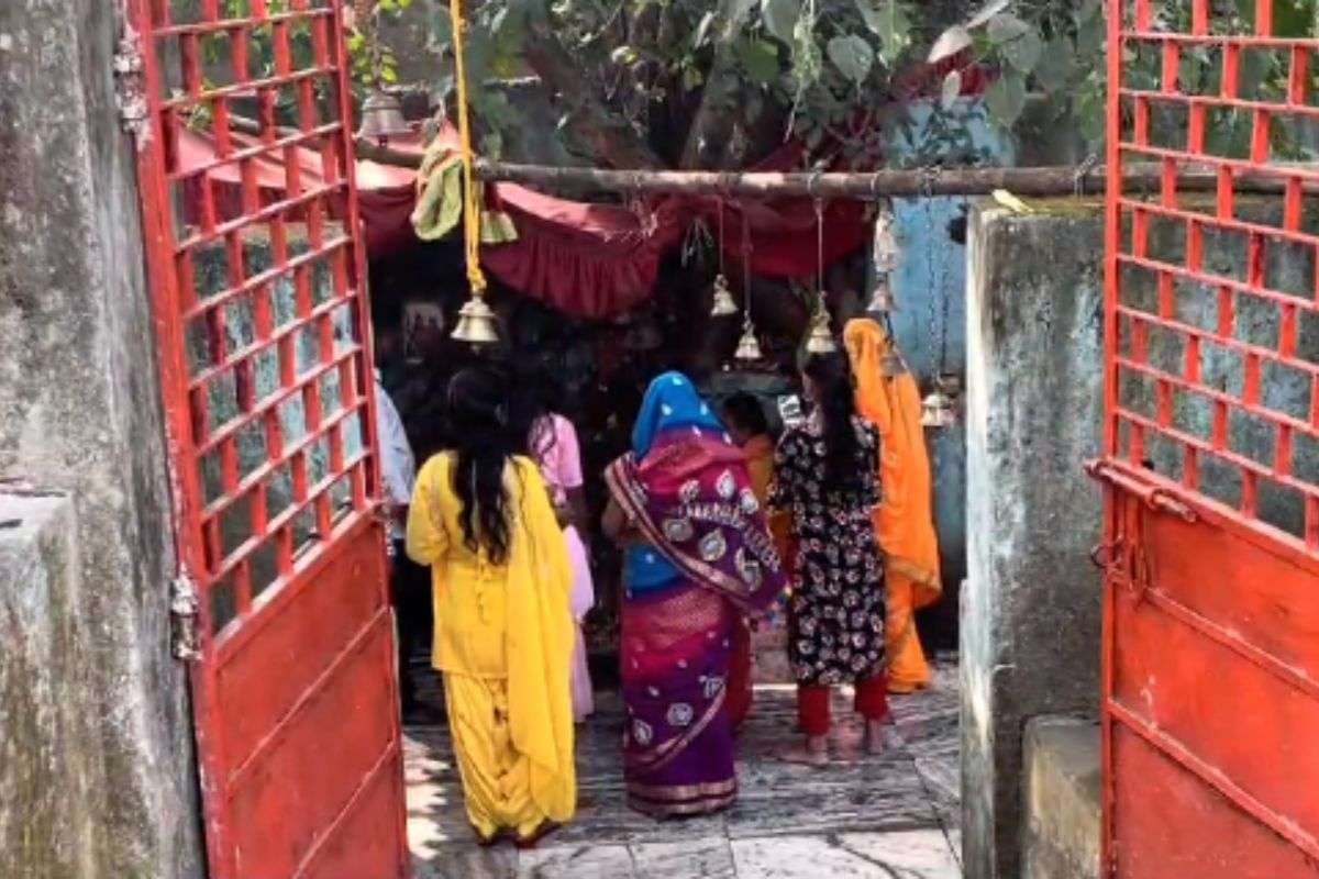 महाभारत काल से जुड़ा है सरायकेला के भीमखंदा का इतिहास, मकर संक्रांति पर उमड़ता है श्रद्धालुओं का सैलाब महाभारत काल से जुड़ा है सरायकेला के भीमखंदा का इतिहास, मकर संक्रांति पर उमड़ता है श्रद्धालुओं का सैलाब